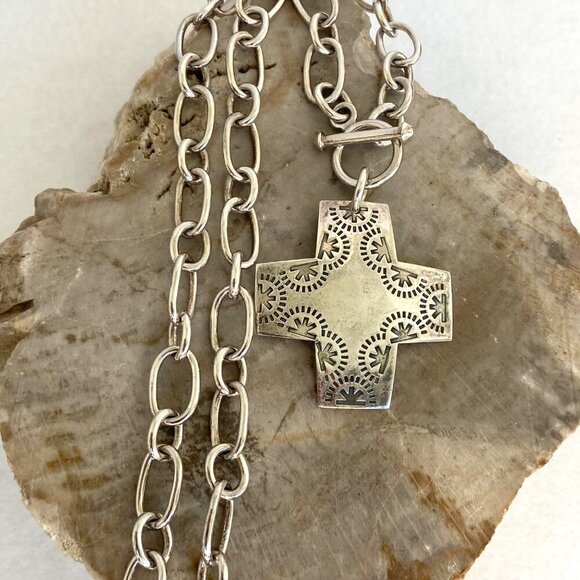 Silpada Sterling Silver 925 Virtuosity Stamped Cross Front Toggle Necklace 17" - Picture 5 of 16